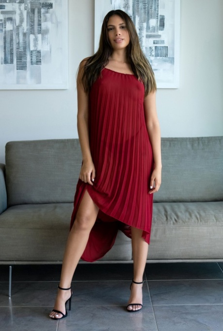 Gari̇pçe Lüks Escort Partneri Burcu Detayları